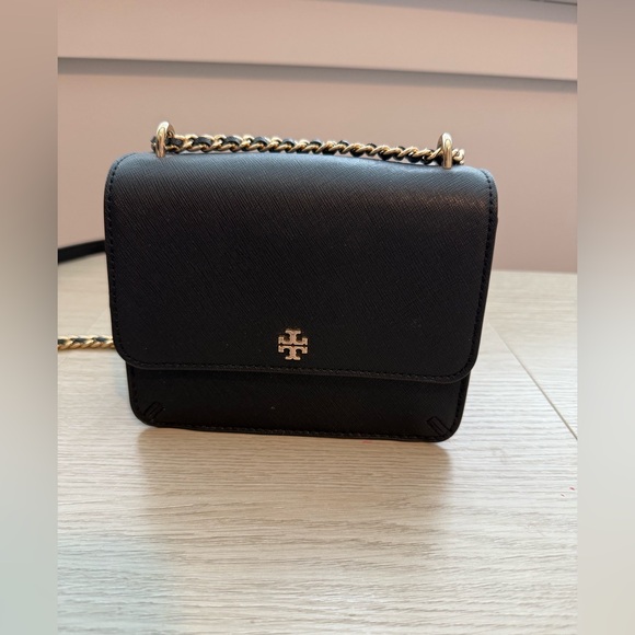 Tory Burch Black and Gold Crossbody Bag with Chain Strap - Picture 1 of 4